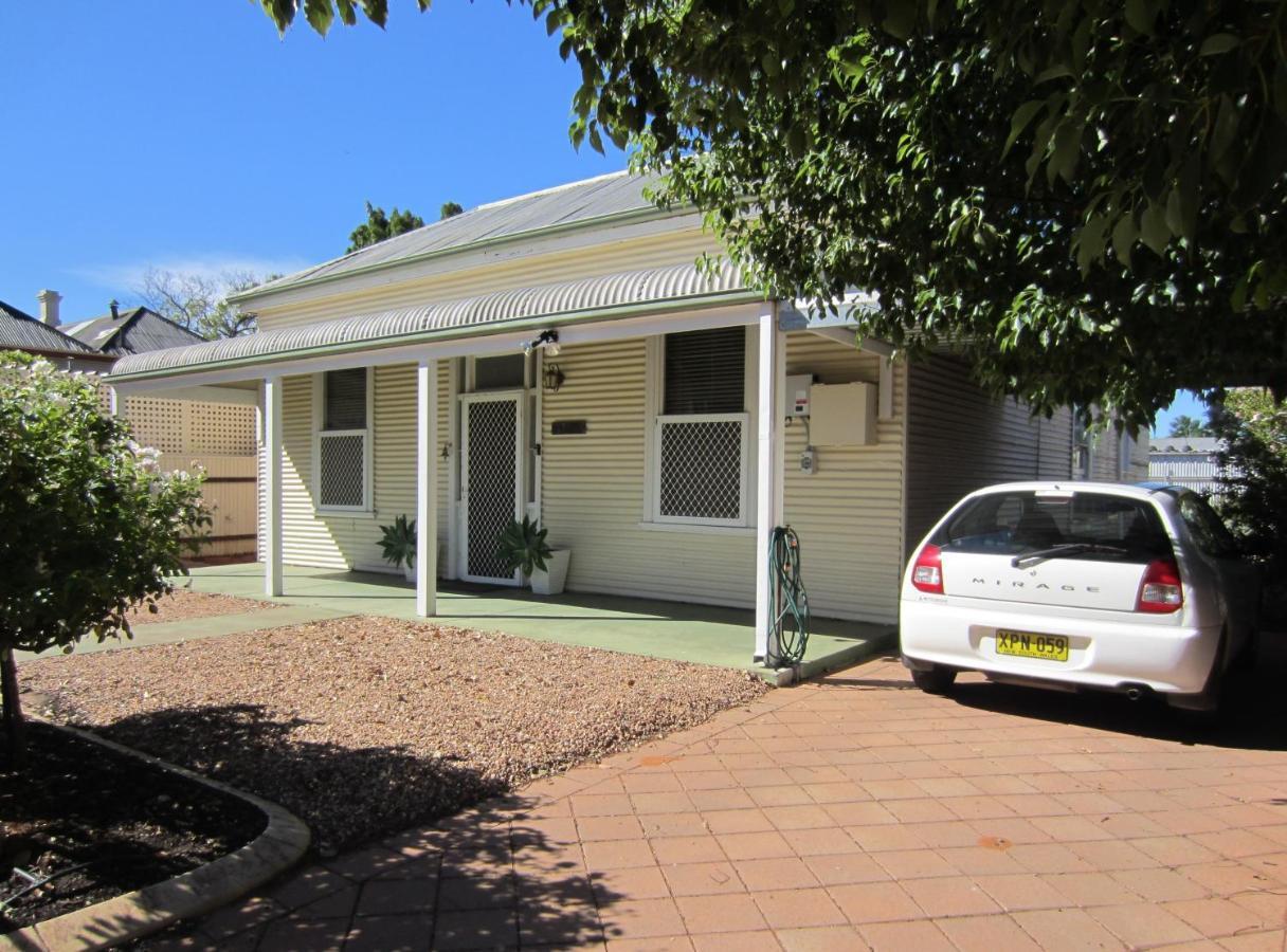 Maeville Cottage Broken Hill Exteriér fotografie